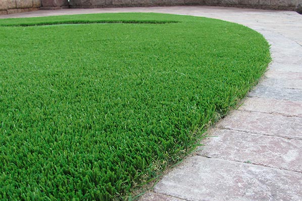 Erba sintetica decorativa per terrazze giardini e balconi - sempreverde senza manutenzione Ticino