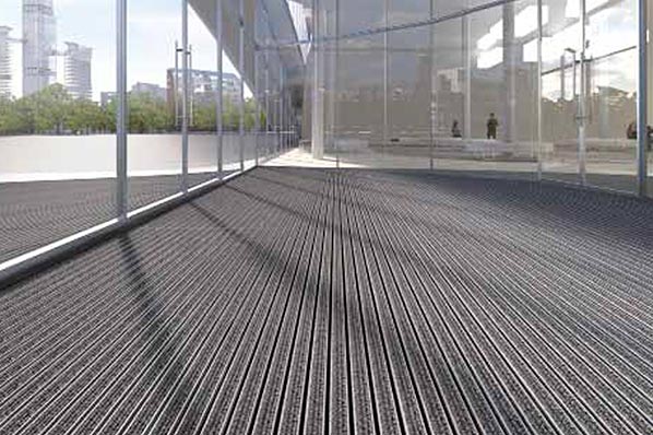 Zerbini professionali con struttura in alluminio personalizzati per ingressi hotel e negozi